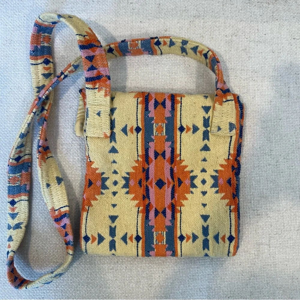Billabong x Wrangler Crossbody - Picture 2 of 6